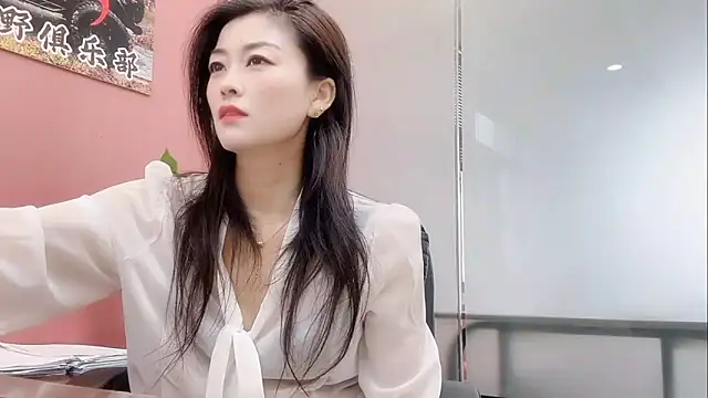 Snapshot of QianF-666 chatting on October 21, 2025, 2:22 am QianF-666 online show from October 21, 2025, 2:22 am