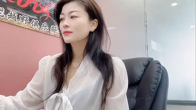 Snapshot of QianF-666 chatting on October 28, 2025, 1:39 am QianF-666 online show from October 28, 2025, 1:39 am