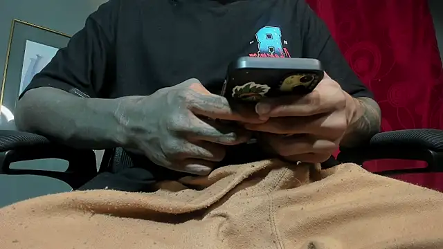 Travistanner 28 online show from February 20, 2026, 10:28 am