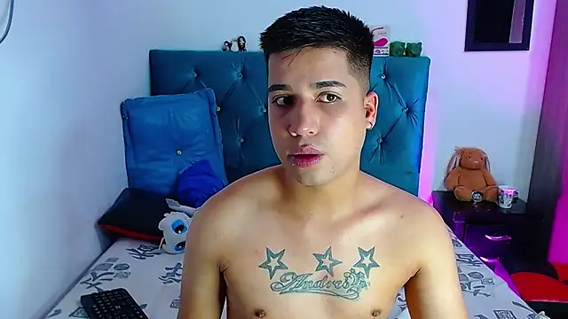 Snapshot of Randy_horny chatting on March 18, 2025, 12:08 am Randy horny online show from March 18, 2025, 12:08 am