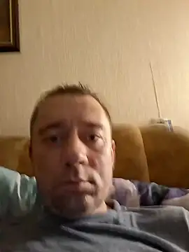 Snapshot of Andrelis122 chatting on November 30, 2025, 7:36 pm Andrelis122 online show from November 30, 2025, 7:36 pm