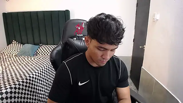 Snapshot of man_dur07 chatting on October 24, 2025, 7:57 pm man dur07 online show from October 24, 2025, 7:57 pm