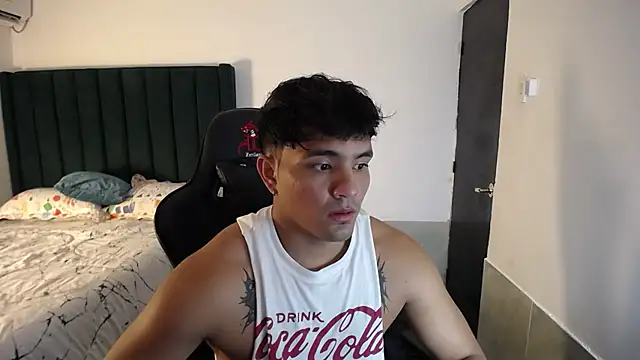 Snapshot of man_dur07 chatting on October 17, 2025, 11:28 pm man dur07 online show from October 17, 2025, 11:28 pm