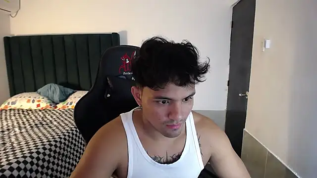 Snapshot of man_dur07 chatting on October 19, 2025, 8:22 pm man dur07 online show from October 19, 2025, 8:22 pm