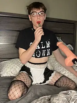 Snapshot of YourFavTwinkie chatting on December 23, 2024, 6:55 am YourFavTwinkie online show from December 23, 2024, 6:55 am