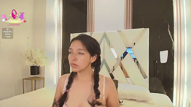 Valery wang online show from February 26, 2025, 1:11 pm