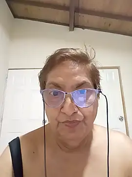 florecita69 online show from November 14, 2025, 2:10 pm