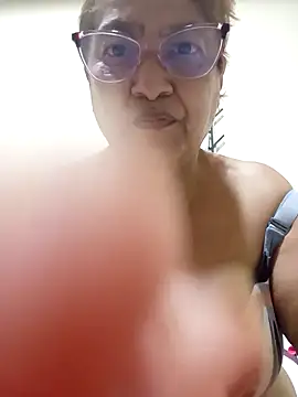 Snapshot of florecita69 chatting on February 13, 2026, 3:34 pm florecita69 online show from February 13, 2026, 3:34 pm