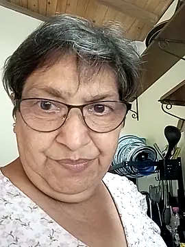 Snapshot of florecita69 chatting on February 26, 2025, 4:05 pm florecita69 online show from February 26, 2025, 4:05 pm
