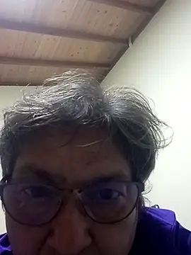 Snapshot of florecita69 chatting on March 15, 2025, 5:08 am florecita69 online show from March 15, 2025, 5:08 am