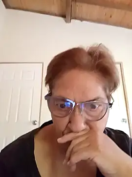 florecita69 online show from December 1, 2025, 2:29 pm