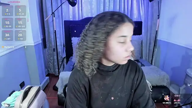 Snapshot of Mayaa_ross chatting on September 18, 2025, 3:42 am Mayaa ross online show from September 18, 2025, 3:42 am