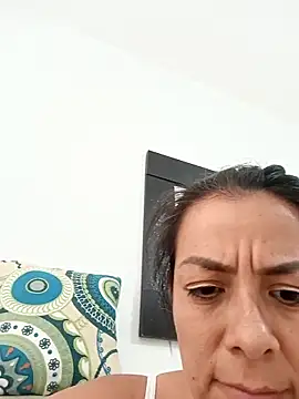 Snapshot of phamelita chatting on May 8, 2026, 2:32 pm phamelita online show from May 8, 2026, 2:32 pm