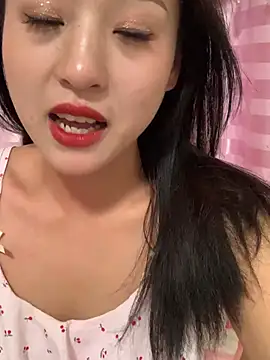 Snapshot of Xiaoli6688 chatting on December 20, 2024, 10:49 am Xiaoli6688 online show from December 20, 2024, 10:49 am