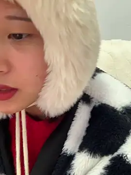 Snapshot of Xiaoli6688 chatting on December 19, 2024, 9:40 am Xiaoli6688 online show from December 19, 2024, 9:40 am