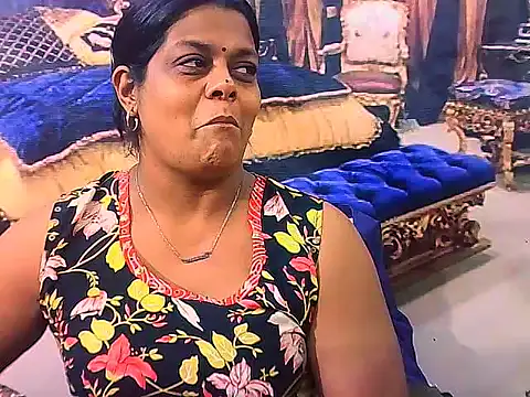 indianCherryPie online show from February 15, 2026, 6:36 am