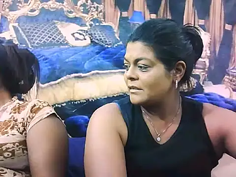 indianCherryPie online show from November 27, 2025, 7:03 pm