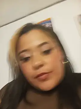 Snapshot of brendamaz chatting on July 18, 2026, 12:30 am brendamaz online show from July 18, 2026, 12:30 am
