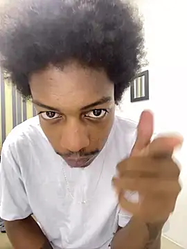 LarryCollin online show from March 13, 2025, 11:51 am