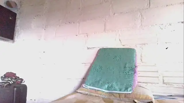 LarryCollin online show from October 22, 2025, 5:01 pm