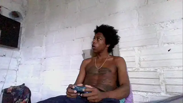 LarryCollin online show from October 20, 2025, 1:22 pm