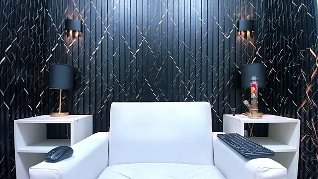 LarryCollin online show from February 17, 2025, 2:53 am
