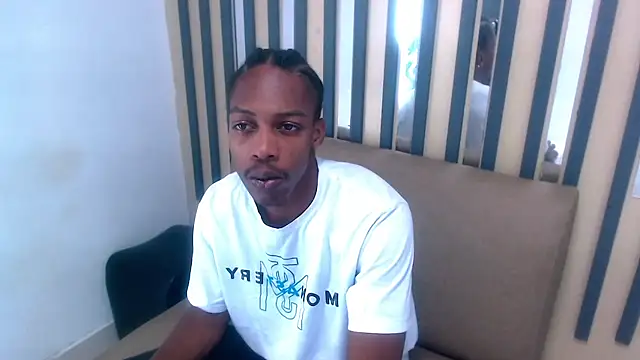 LarryCollin online show from March 20, 2025, 12:22 pm