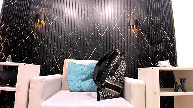 LarryCollin online show from September 20, 2025, 3:55 am