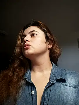 Nicolle Jansen online show from November 6, 2025, 8:46 pm