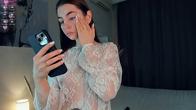 MaryJacksoon online show from February 3, 2025, 7:29 am