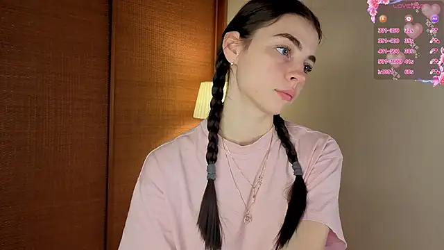 Snapshot of MaryJacksoon chatting on November 3, 2025, 7:46 am MaryJacksoon online show from November 3, 2025, 7:46 am