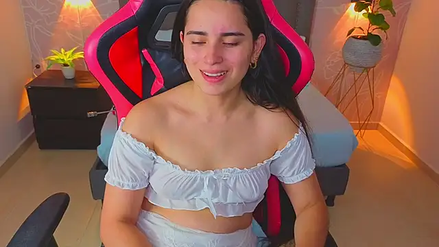 angelica dymond online show from December 18, 2025, 7:40 pm