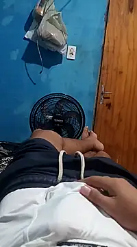 Snapshot of 1995eduardo chatting on March 4, 2025, 9:54 pm 1995eduardo online show from March 4, 2025, 9:54 pm