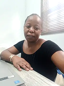 SWEETCLITYxxx online show from October 4, 2025, 8:27 am