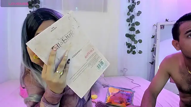 Snapshot of catalina_and_roger chatting on October 21, 2025, 12:26 pm catalina and roger online show from October 21, 2025, 12:26 pm