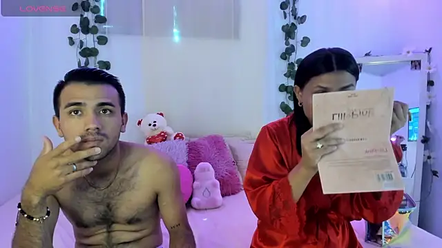 Snapshot of catalina_and_roger chatting on September 29, 2025, 2:44 pm catalina and roger online show from September 29, 2025, 2:44 pm