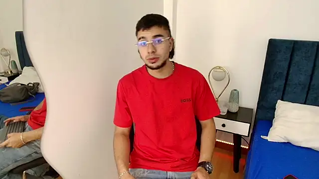 Snapshot of Amadeo_Wild chatting on March 16, 2025, 11:48 pm Amadeo Wild online show from March 16, 2025, 11:48 pm