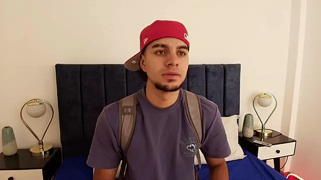 Snapshot of Amadeo_Wild chatting on March 13, 2025, 3:28 pm Amadeo Wild online show from March 13, 2025, 3:28 pm
