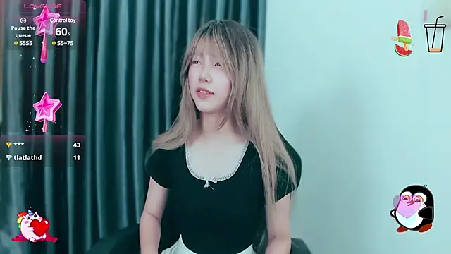 -Poison-Ivy- online show from December 26, 2024, 12:49 pm