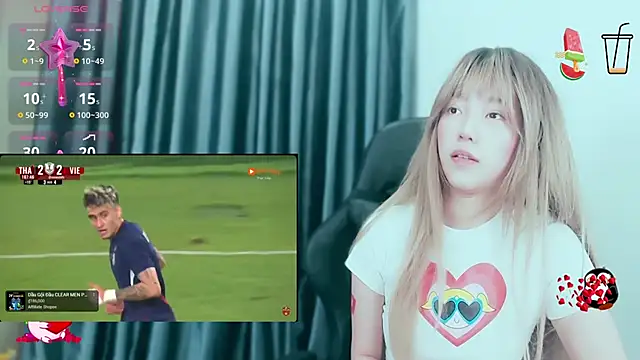 -Poison-Ivy- online show from January 5, 2025, 3:13 pm