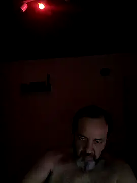 Snapshot of Leocesar37 chatting on October 26, 2025, 4:02 am Leocesar37 online show from October 26, 2025, 4:02 am