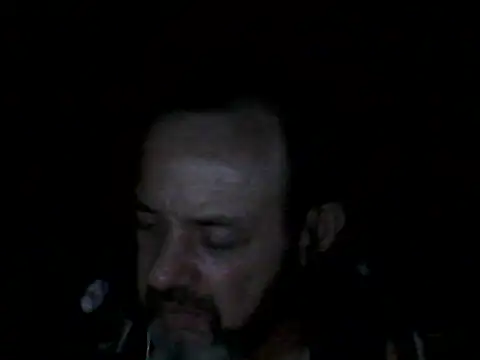 Snapshot of Leocesar37 chatting on September 24, 2025, 8:10 am Leocesar37 online show from September 24, 2025, 8:10 am