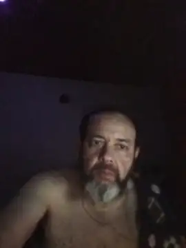 Snapshot of Leocesar37 chatting on October 12, 2025, 5:09 am Leocesar37 online show from October 12, 2025, 5:09 am