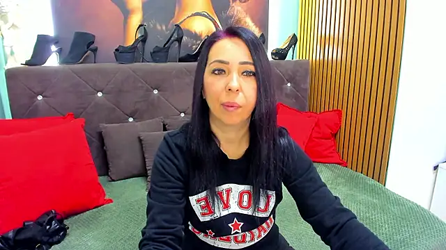 LauraSin online show from March 16, 2026, 6:54 pm