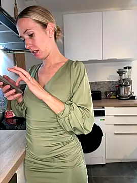 lola tentatiion online show from September 26, 2025, 7:26 am