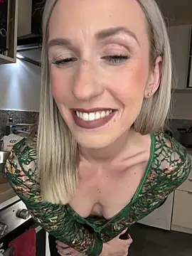 lola tentatiion online show from January 15, 2026, 11:13 am