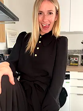 lola tentatiion online show from October 12, 2025, 11:44 am