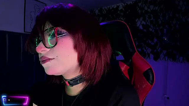 Snapshot of Kitty_Gang chatting on October 18, 2025, 2:02 am Kitty Gang online show from October 18, 2025, 2:02 am