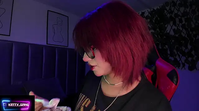 Snapshot of Kitty_Gang chatting on October 3, 2025, 2:48 am Kitty Gang online show from October 3, 2025, 2:48 am