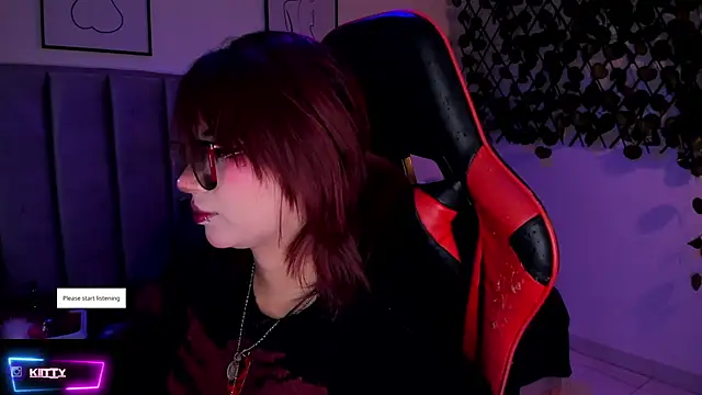 Kitty Gang online show from November 7, 2025, 1:54 am